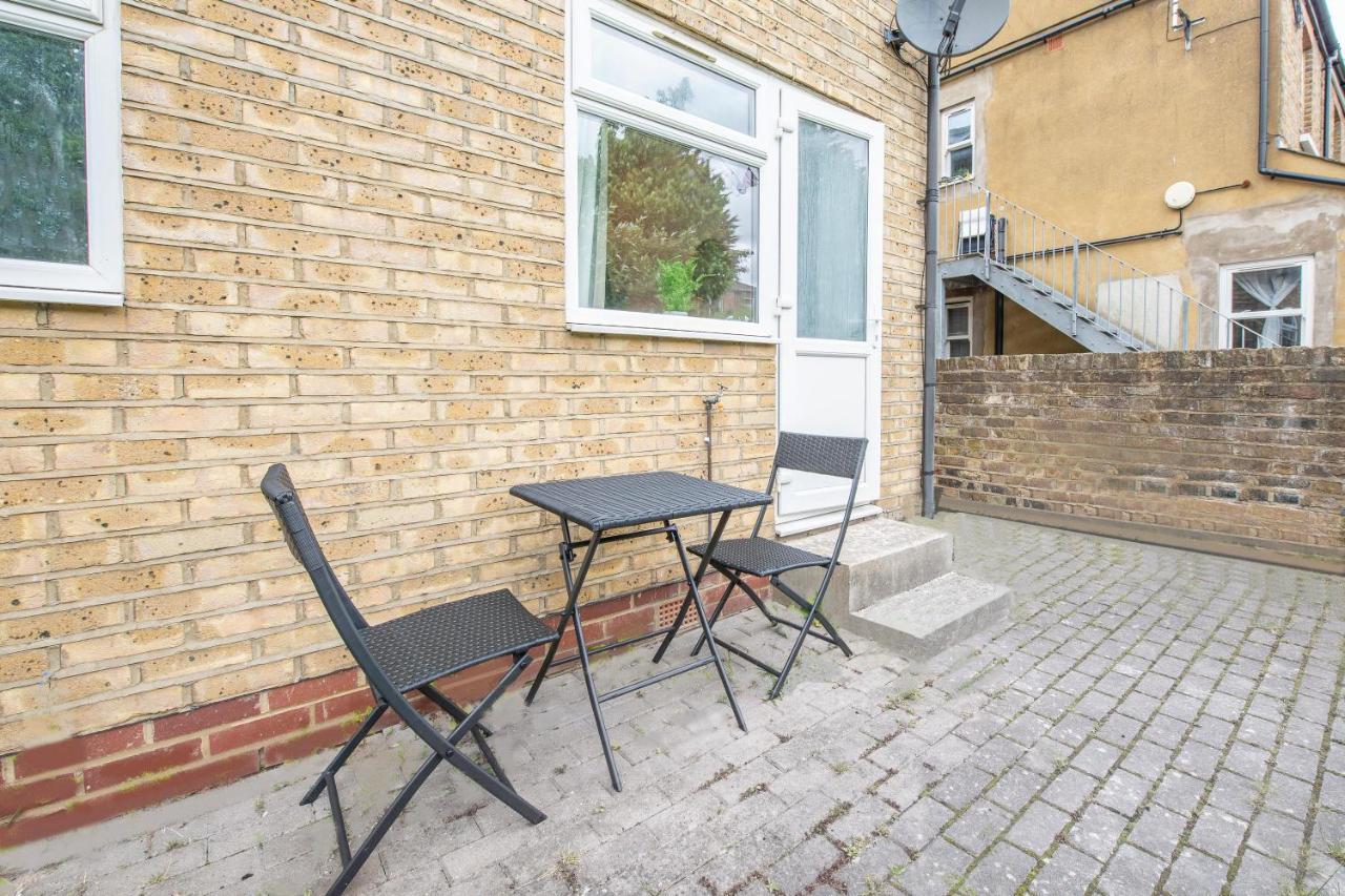 West Ealing Serviced Apts- 2 Bedroom 2 Bath Parking Near Station With Off Street Parking By 360Stays Esterno foto